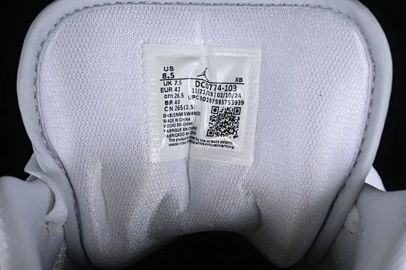 All categories Air Jordan Jordan series basketball shoes Air Jordan 1 Low Air Jordan 1 Low AJ1 Joe 1 white gray low-top cultural basketball shoes DC0774-103